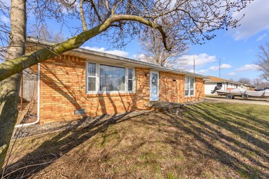 612 Collier St, Columbus, IN 47201 - photo 4