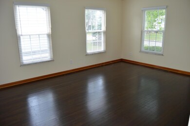 16'4x13'1 Living Room