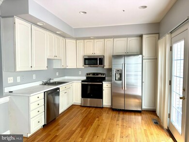 8504 Mayaone St, Laurel, MD 20724 - photo 5