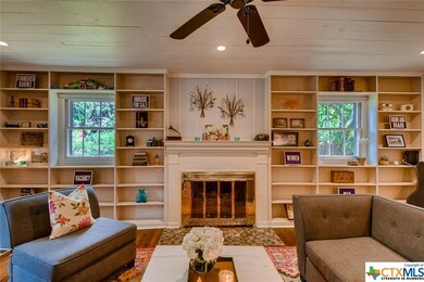 801 W San Antonio St, San Marcos, TX 78666 - photo 6