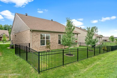 8622 Beaumont Cove Ct, Louisville, KY 40291 - photo 4