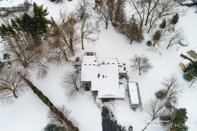 3020 3 Mile Rd NE, Grand Rapids, MI 4952