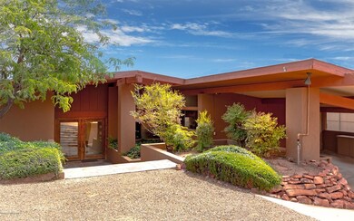 1 FRONT DOOR_0851