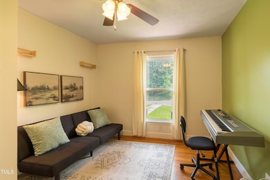 704 W Britt St, Saint Pauls, NC 28384 - photo 6