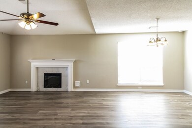 4005 Ashwood Dr, Pearland, TX 77584 - photo 7