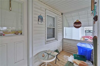 33 W Ruddle St, Coaldale, PA 18218 - photo 4