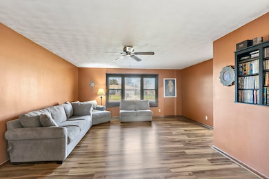 19474 Hahn Rd, Dekalb, IL 60115 - photo 6