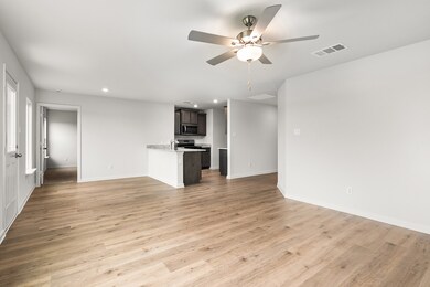 307 Julian Davis Dr, Venus, TX 76084 - photo 3