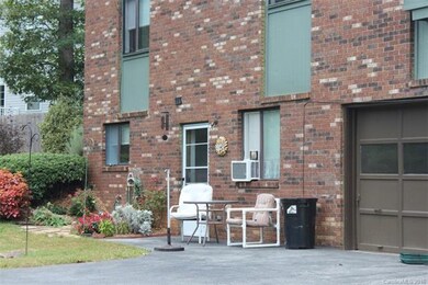 63 Ardis Ln unit A, Hendersonville, NC 28792 - photo 3