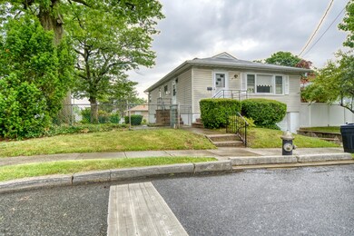 314 Dickie Ave, Staten Island, NY 10314 - photo 3