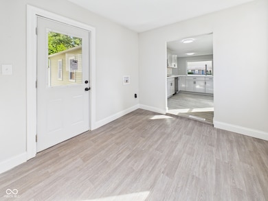 407 Crestview Ct, Anderson, IN 46017 - photo 7