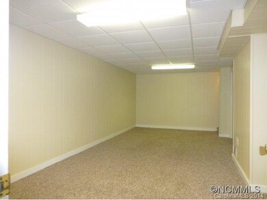 Large LL family room