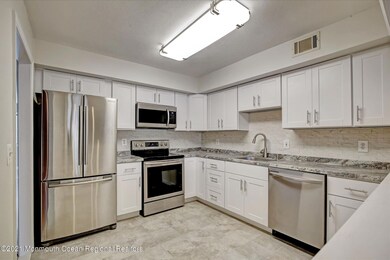 Kitchen (2)