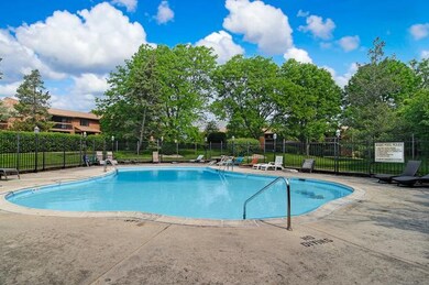 15W341 81st St unit 1-4, Burr Ridge, IL 60527 - photo 3