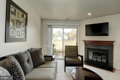 19933 Appledowre Cir, Germantown, MD 20876 - photo 3