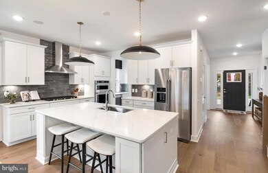 18256 Hobbes Rest Ln, Leesburg, VA 20176 - photo 3