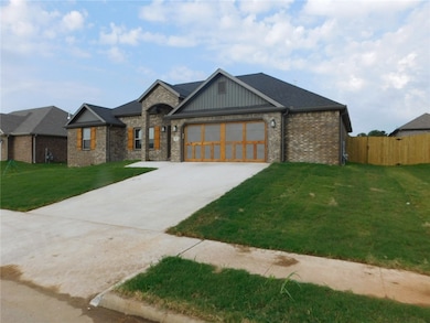 361 Captain Hopkins St, Prairie Grove, AR 72753 - photo 2