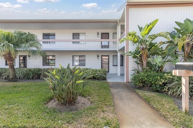 108 Lakeview Place unit 108, Oldsmar, FL 34677 - photo 2