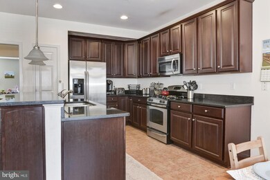 2699 Sheffield Hill Way unit 155, Woodbridge, VA 22191 - photo 7