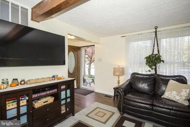 113 Wimbledon Ln, Owings Mills, MD 21117 - photo 2