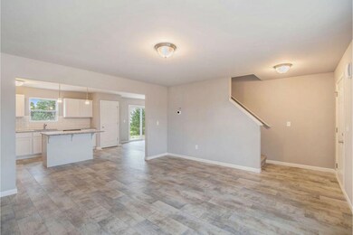 1-MCV007-i2080-Great Room3