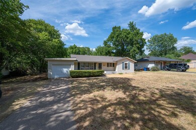 2627 W Walker St, Denison, TX 75020 - photo 2