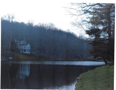 Lakeviiew from the Cul-de-sac.
