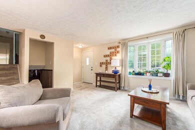 6588 Skywae Dr, Columbus, OH 43229 - photo 3