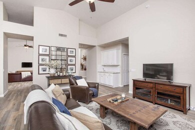 06LivingRoom