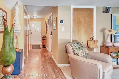 21 Meadowbrook Dr, East Windsor, NJ 08520 - photo 4