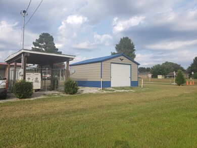 332 Hendrixson Dr, Manchester, TN 37355 - photo 2