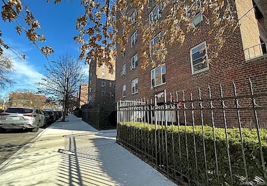 76-10 34th Ave unit 1-O, Jackson Heights, NY 11372 - photo 6