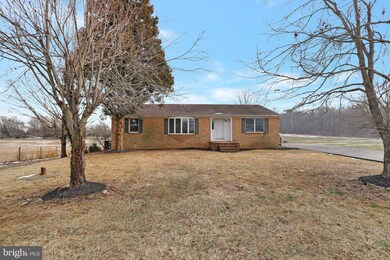 2340 Greensburg Rd, Martinsburg, WV 25404 - photo 4