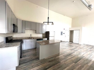 374 W Main St unit 202, Bath, PA 18014 - photo 4