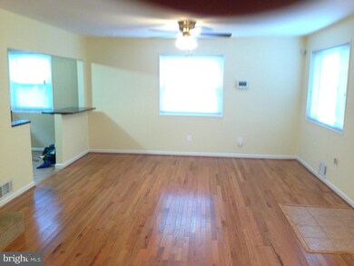 5026 N Englewood Dr, Capitol Heights, MD 20743 - photo 7