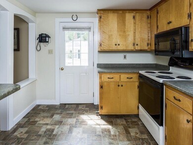 53 Bow St, Freeport, ME 04032 - photo 3