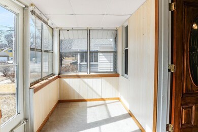 1118 Kern St, Waterloo, IA 50703 - photo 3