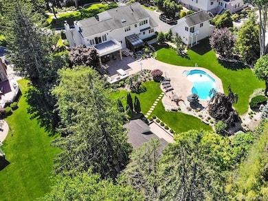 45 Westcliff Dr, Dix Hills, NY 11746 - photo 4