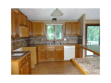 9 Robin Hood Rd, Cranston, RI 02921 - photo 6