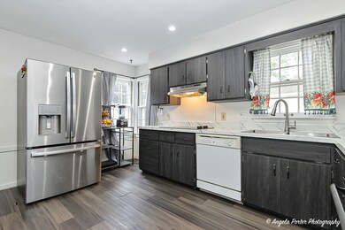 1502 Alexander Ct, Waukegan, IL 60085 - photo 5