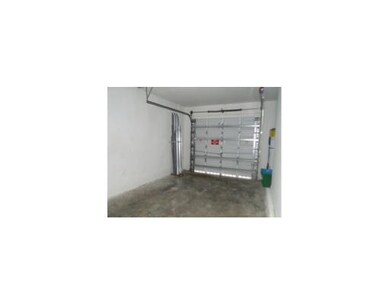 Parking Lot/Garage