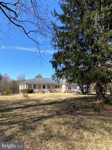 19039 Ridge Rd, Colonial Beach, VA 22443 - photo 2