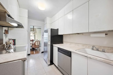 360 E 72nd St unit A701, New York, NY 10021 - photo 6