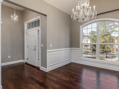 230 Adams Cir-3010-XL