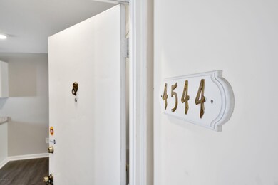 4544KimberlyWay-05