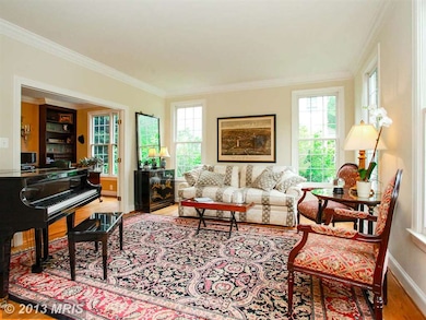 6404 Little Leigh Ct, Cabin John, MD 20818 - photo 4