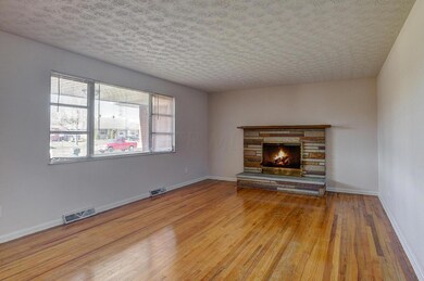 4328 Glenmawr Ave, Columbus, OH 43224 - photo 3