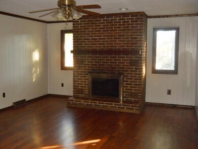 1610 Wilson Cir, Rolla, MO 65401 - photo 2