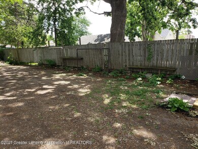 518 N Chestnut St, Lansing, MI 48933 - photo 4