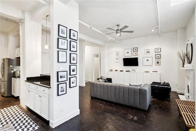 1111 S. Peters St. #102, New Orleans LA 70130